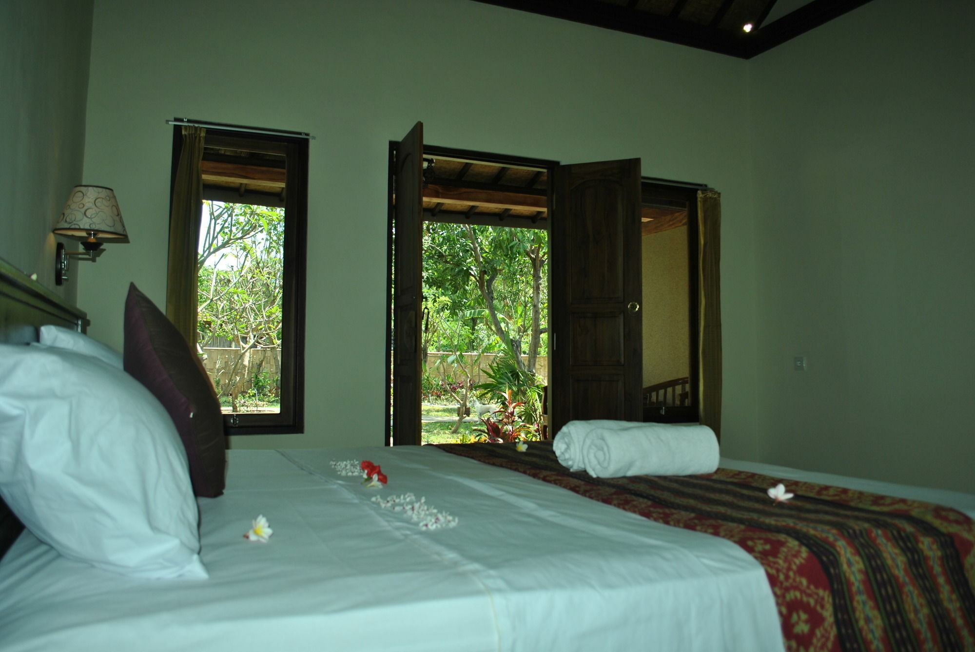 Van Karning Bungalow Pemuteran  Luaran gambar