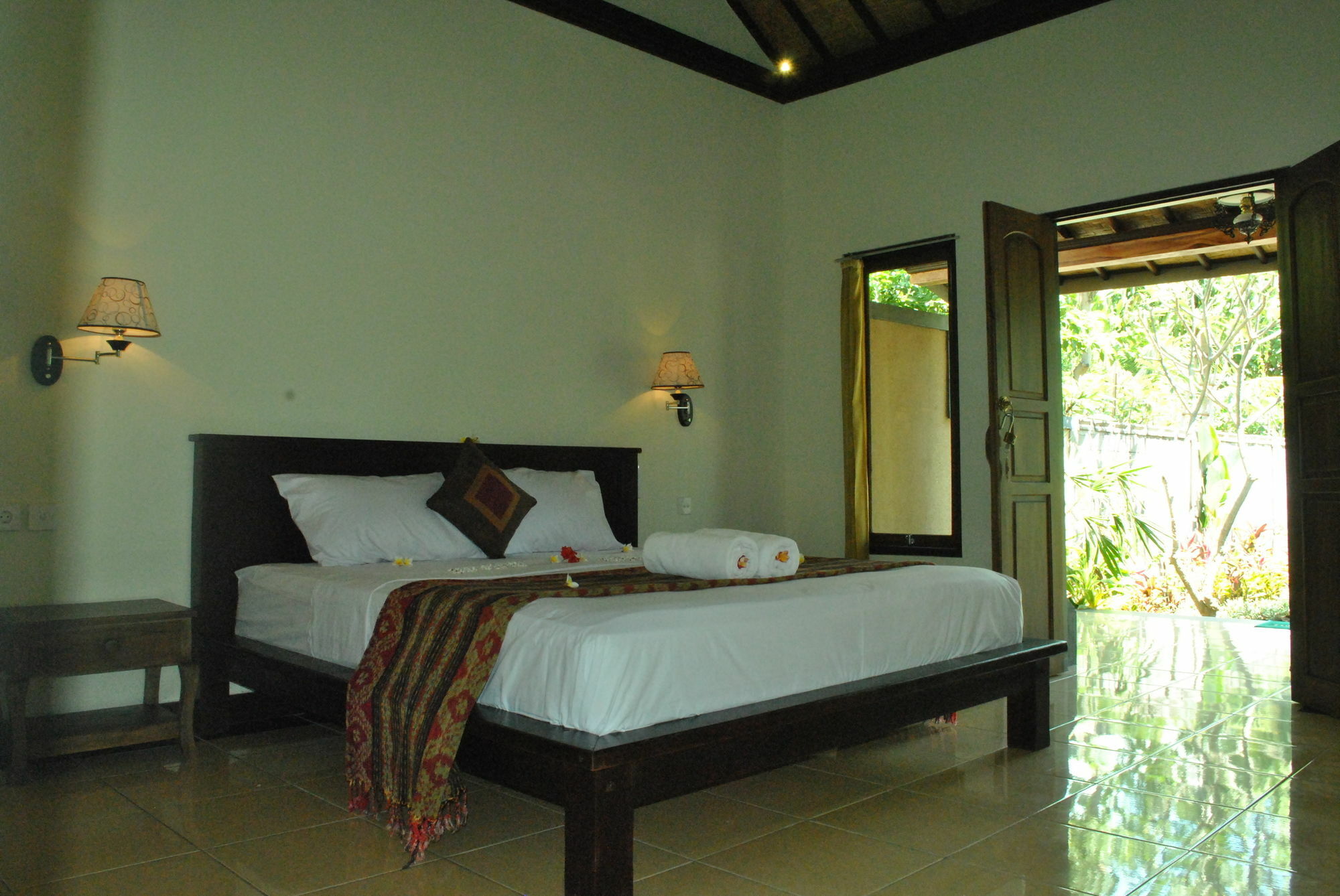 Van Karning Bungalow Pemuteran  Luaran gambar